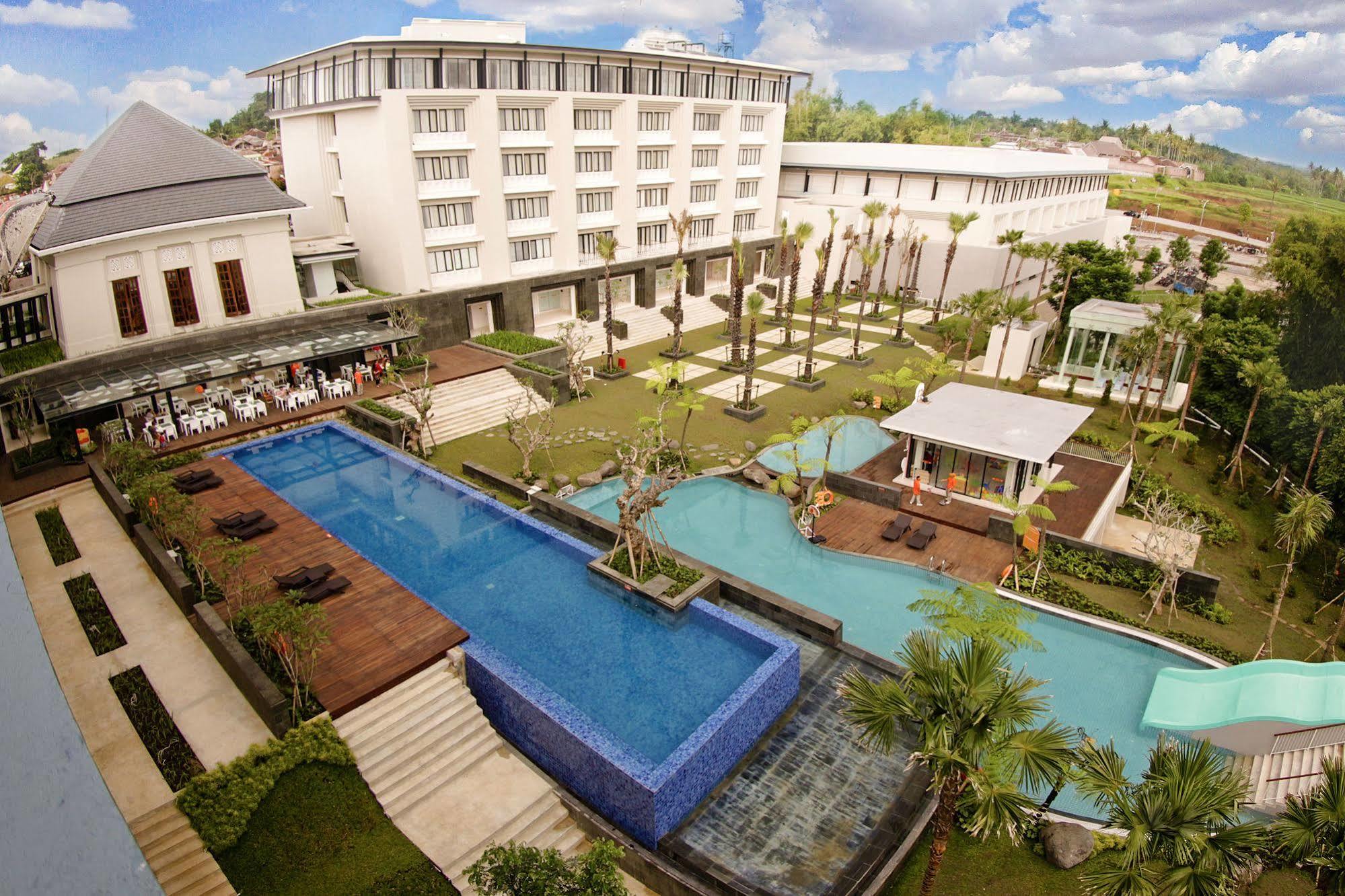แฮริส โฮเต็ล แอนด์ คอนเวนชั่น มาลัง Hotel มะลัง ภายนอก รูปภาพ