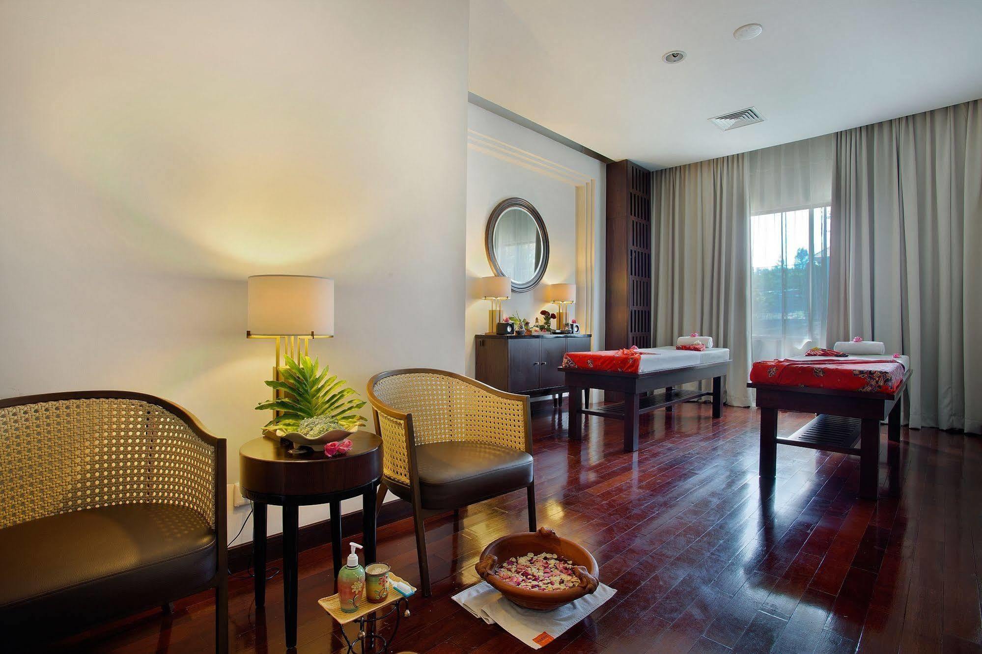 แฮริส โฮเต็ล แอนด์ คอนเวนชั่น มาลัง Hotel มะลัง ภายนอก รูปภาพ